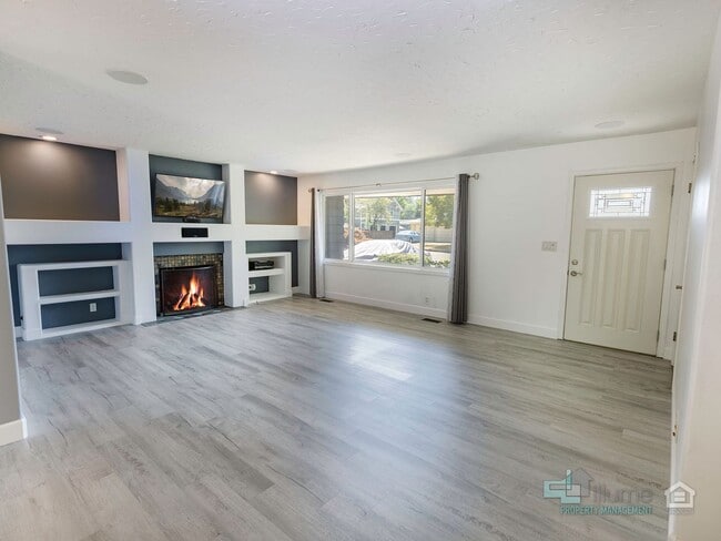 Building Photo - Charming 3-Bedroom Home in a Quiet Cul-de-Sac