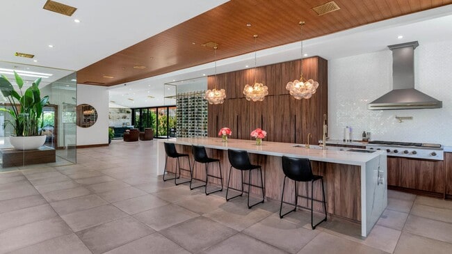 Building Photo - 5812 N 44th Pl