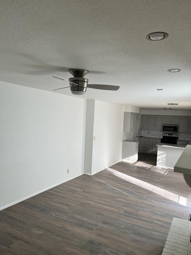 Building Photo - 135 Orchard Dr