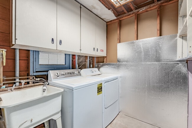 Building Photo - 2823 W Keim Dr