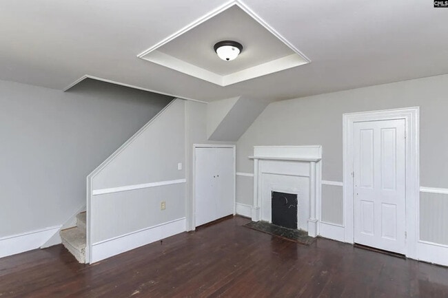 Building Photo - 3 Bedroom 1 Bathroom