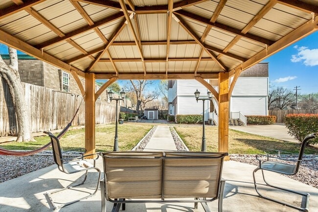 Building Photo - 4719 Junius St