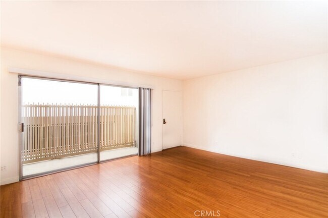 Building Photo - 1122 9th St