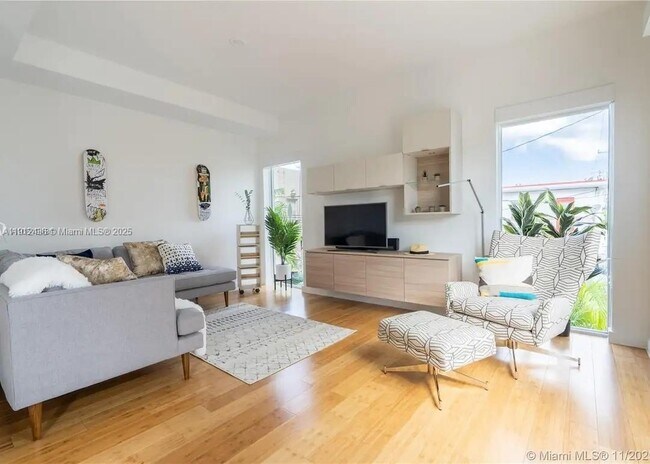 Building Photo - 619 Meridian Ave