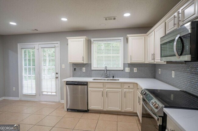 Building Photo - 3243 Newtons Crest Cir