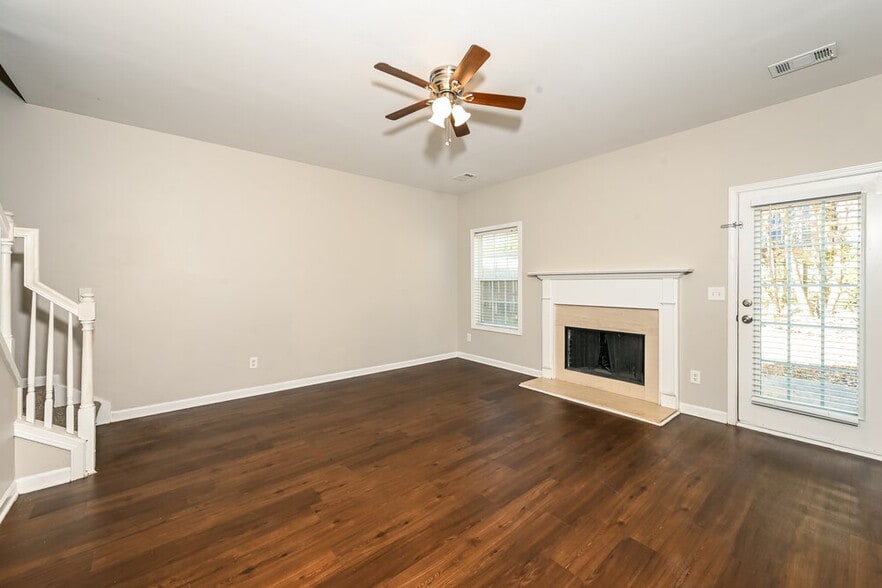 Building Photo - 7063 Grand Hickory Dr