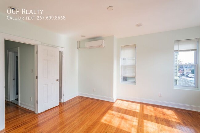 Building Photo - Large One Bed Cobbs Creek Apartment