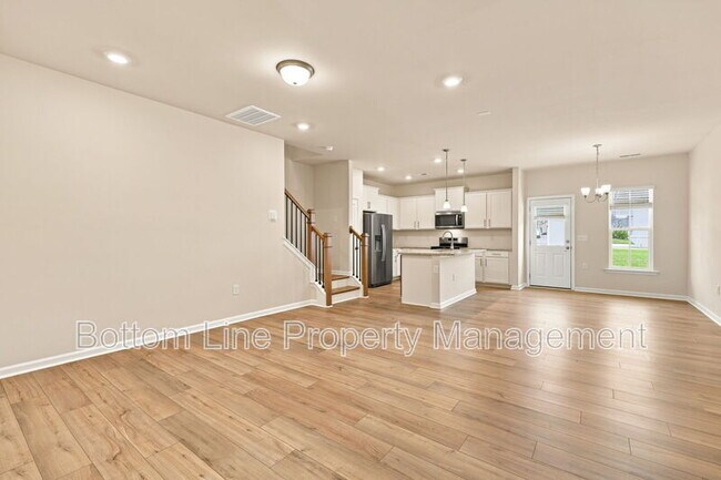 Building Photo - 460 Glen Clova Dr