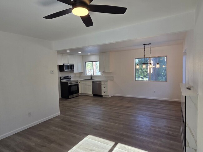 Building Photo - 24508 CA-108