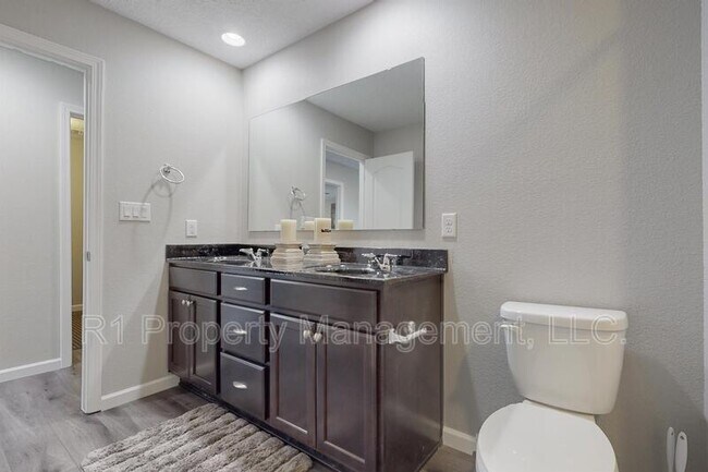 Building Photo - 8812 Jet Stream Rd NW