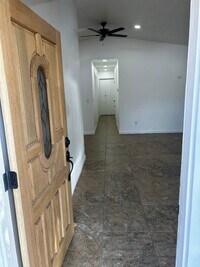 Building Photo - 1723 Buckman Springs Rd
