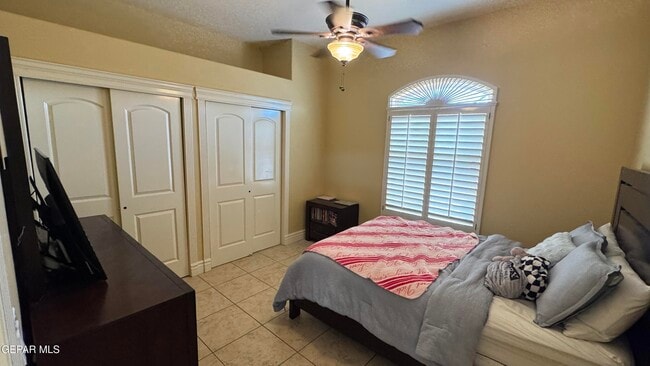 Building Photo - 7381 Black Mesa Dr