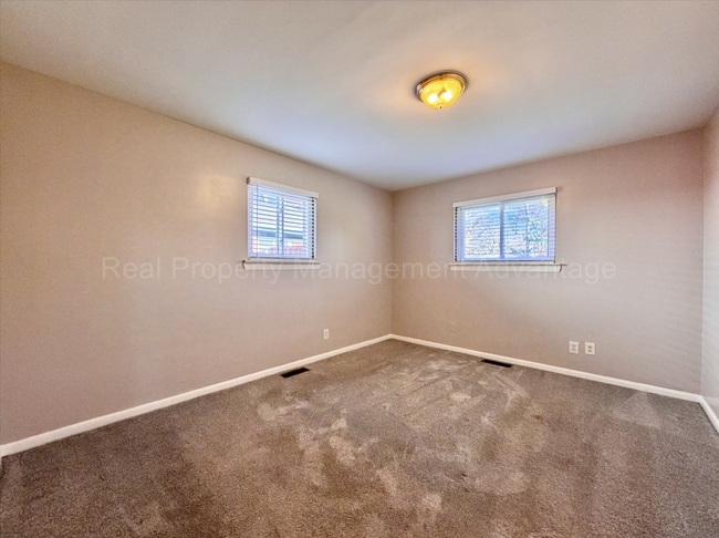 Building Photo - Updated and Beautifully Maintained 3-Bedroom Ranch Minutes from Downtown Berkley!