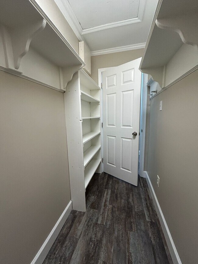 Building Photo - Charming 2 Bedroom/2.5 Bathroom home in Sandfly