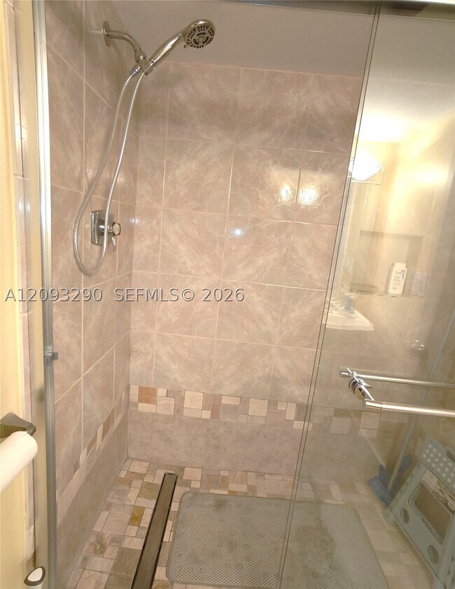 Building Photo - 2751 S Ocean Dr