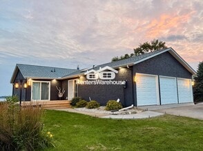 Building Photo - 21557 S Lake George Dr NW