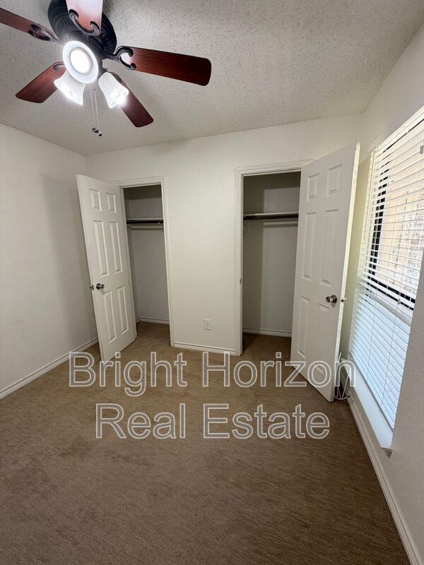 Building Photo - 3006 Post Oak Dr