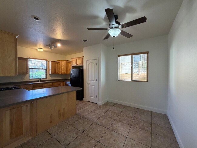 Building Photo - MCKENNA COTTAGES FOR RENT IN DOWNTOWN ST. GEORGE!