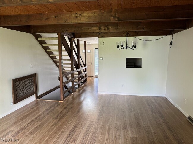 Building Photo - 5221 Cline Rd