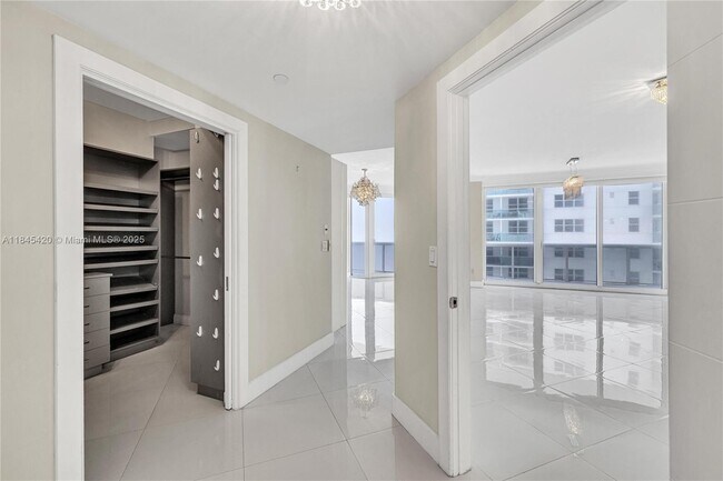 Building Photo - 9559 Collins Ave
