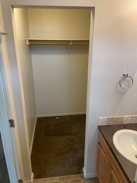 Building Photo - 13710 Key west St.