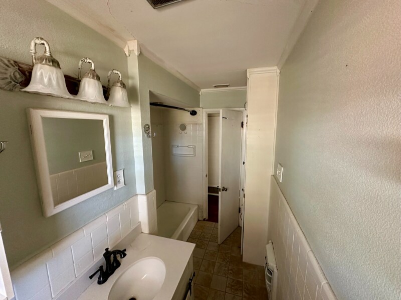 Building Photo - 4309 Randel Dr