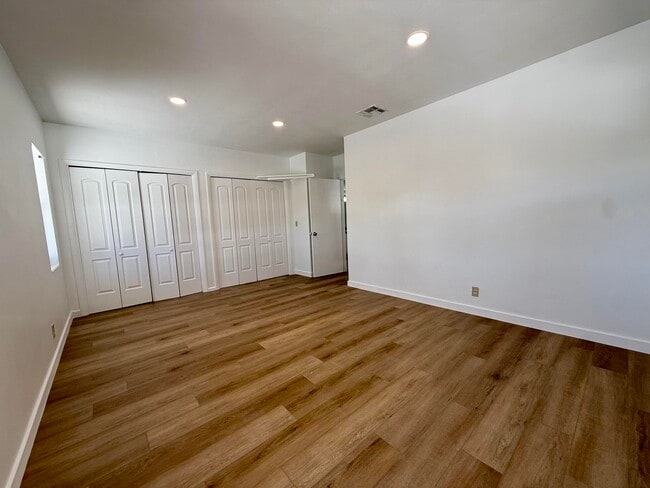 Building Photo - 1165 E Atlantic Ave