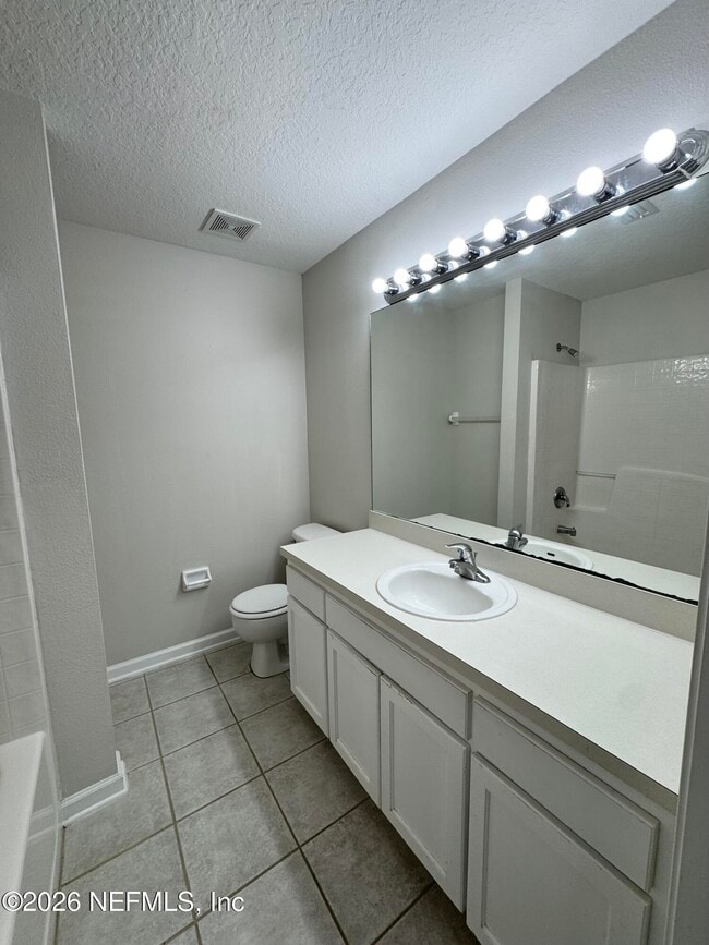 Building Photo - 8428 Thornbush Ct