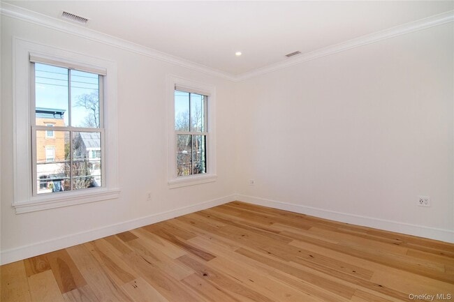 Building Photo - 126 Main St