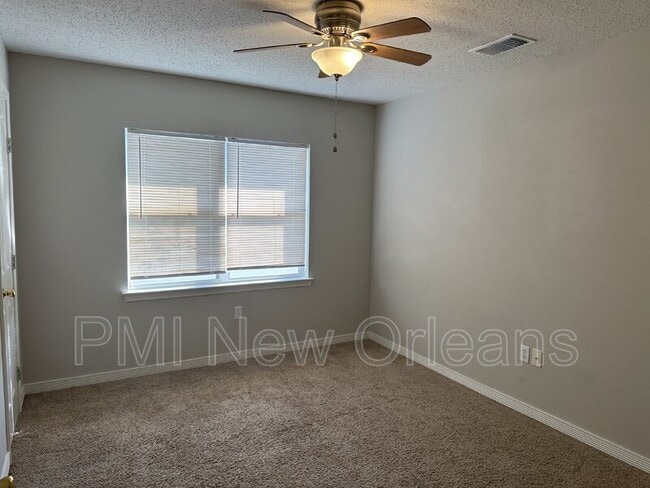 Building Photo - 1038 Sun Valley Ln