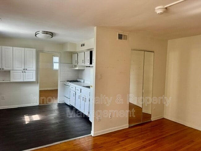 Building Photo - 9513 Hoff St