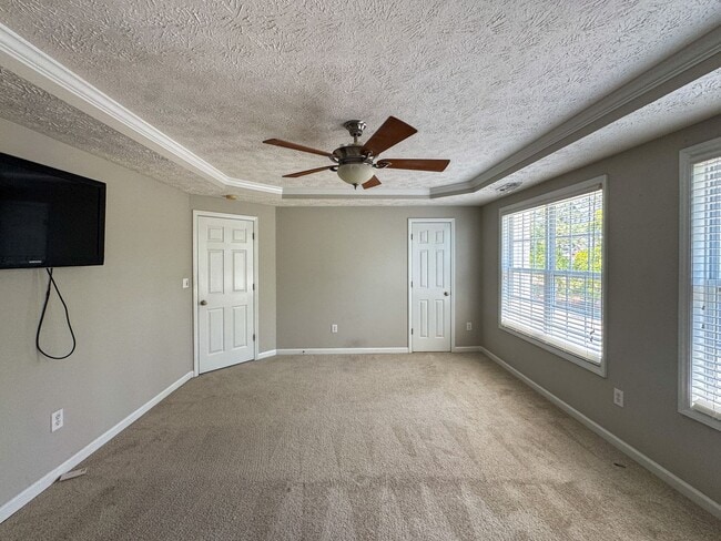 Building Photo - Spacious 4 Bed 2.5 Bath Home in Carolina Lakes