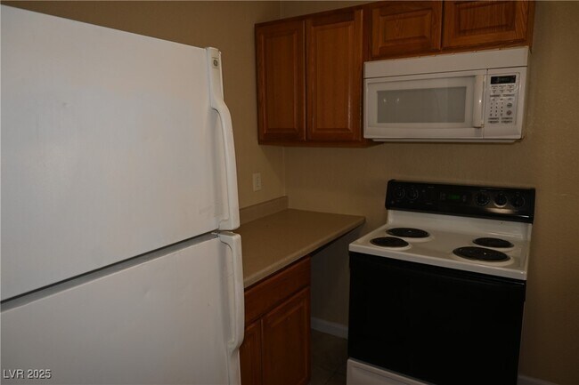 Primary Photo - 320 N 16th St