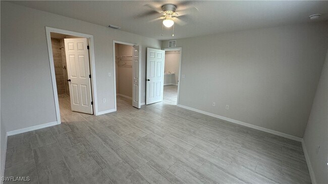 Building Photo - 3426 SW 17th Ave