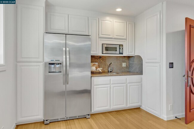 Building Photo - 1121 Eagle Nest Ct