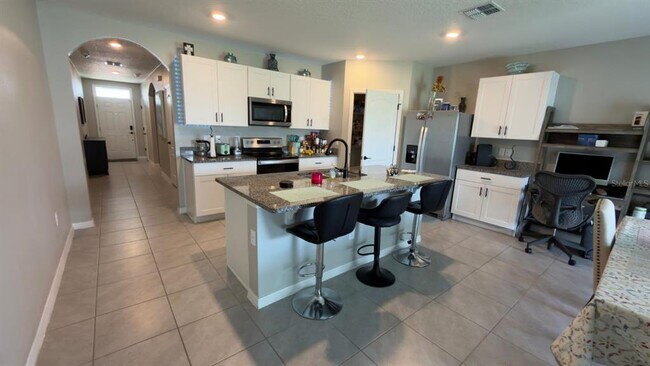Building Photo - 1583 Barberry Dr