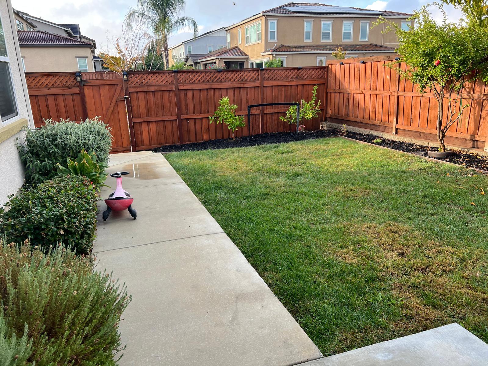 Building Photo - 2481 Azalea Ave