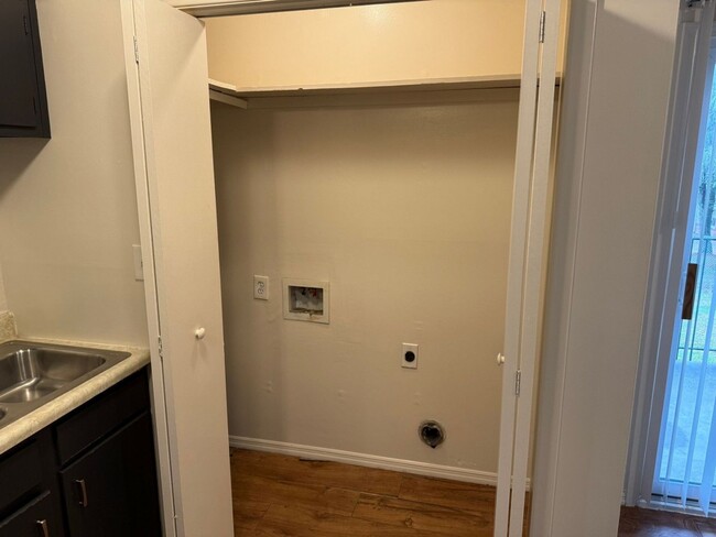 Building Photo - 4804 Cannon Ridge Dr