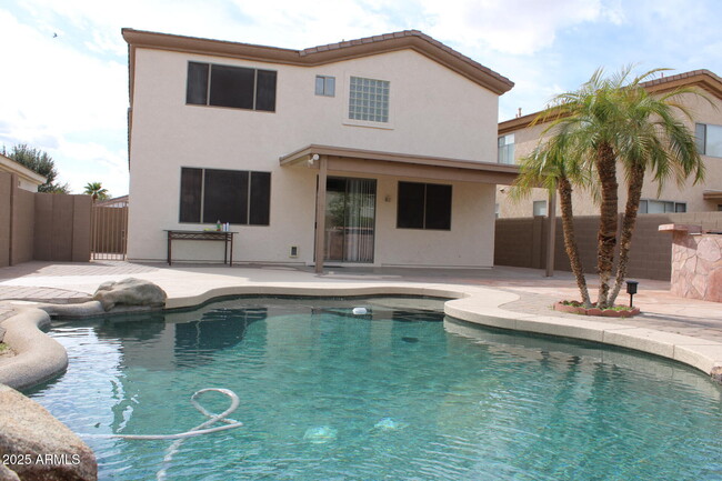 Building Photo - 14334 W Avalon Dr