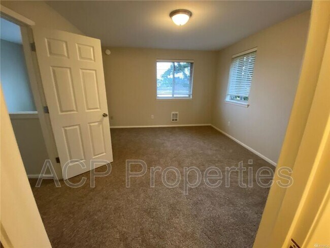 Building Photo - 5889 Cedar St