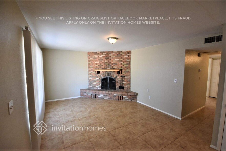 Building Photo - 5620 S La Rosa Dr