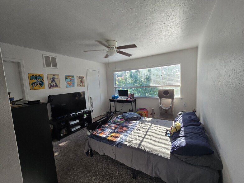 Bedroom1 - 210 Trellis Pl