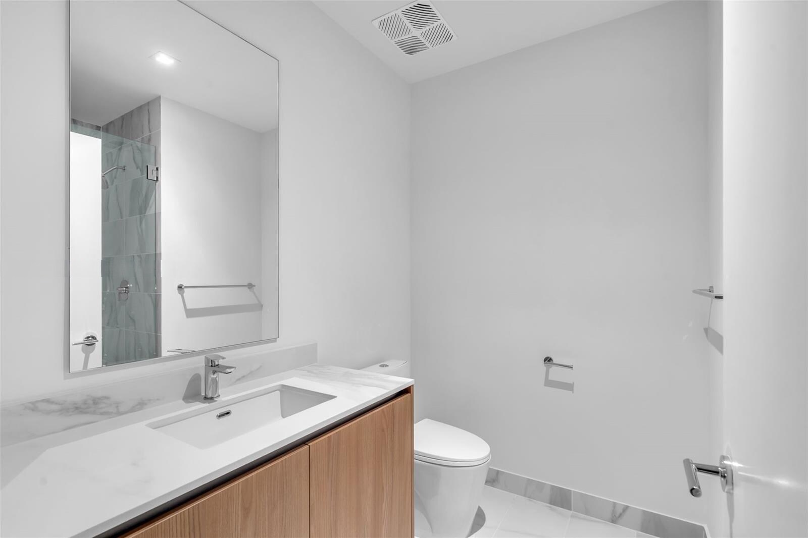 Building Photo - 1400 Biscayne Blvd