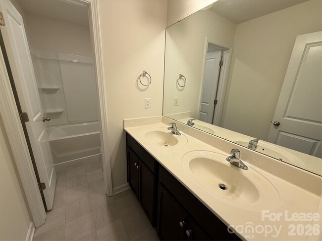 Building Photo - 9010 Harwood Knoll Dr