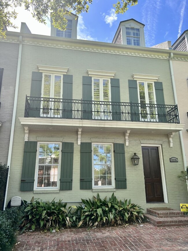 Primary Photo - Beautiful Townhouse on St Charles