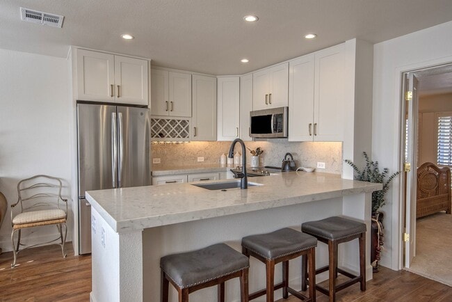 Building Photo - Rates Vary $2,495 - $3,495