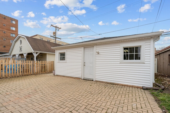 Building Photo - 1618 N 78th Ct
