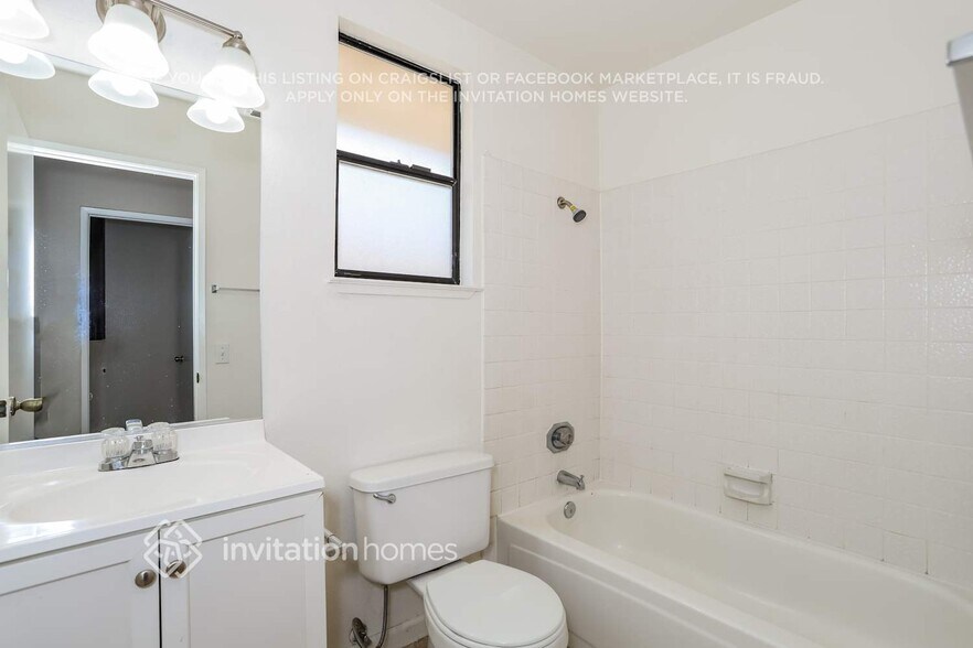 Building Photo - 3503 Del Sol Way