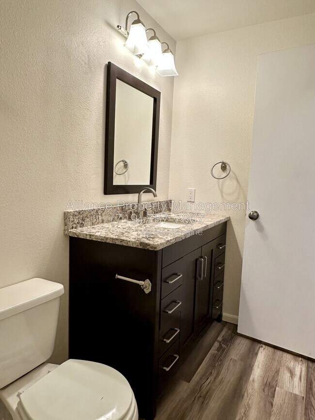 Building Photo - 965 Piros Dr