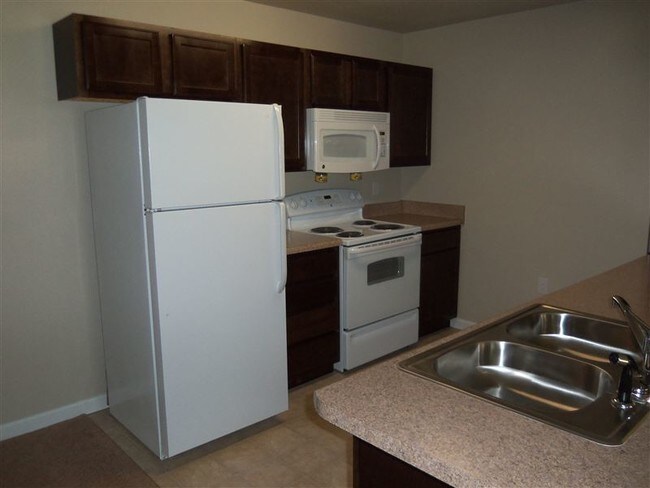Building Photo - 2206 Bill Clinton Dr